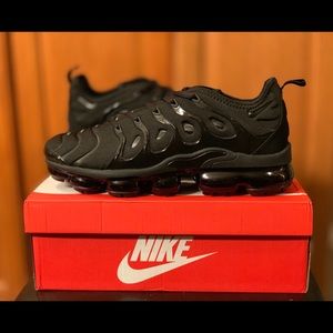 Nike Air VaporMax Plus Triple Black Men Size 11
